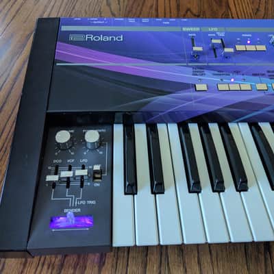 Syntaur Juno-107, customized and modded Roland Juno-106 as seen on 'Synth Wizards' image 8
