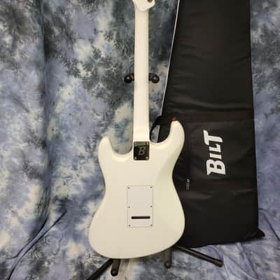 Video Demo 2021 Mint BiLT White Red Blue Stripe MERC Model Lindy Fralin Blues Pickups Trem Custom Design Pro Setup BiLT Gigbag image 14