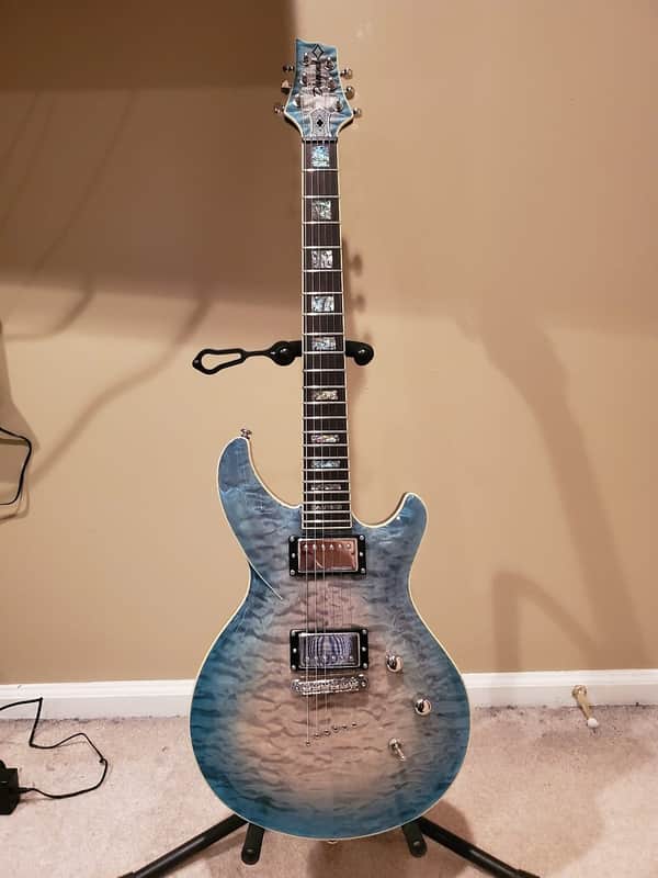 Diamond MONEX15-IB Monarch Quilt Maple Top Electric Guitar Ice Blue image 1
