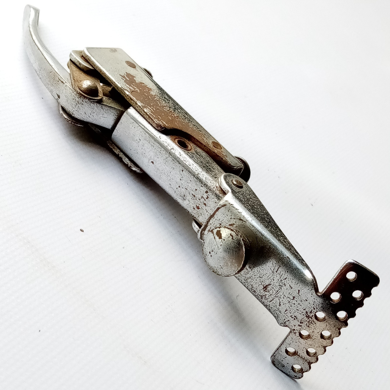 WFL Lyre-Badge Chrome P35 Throw-Off Single Snare Drum Strainer Ludwig Dual 1937 — main photograph