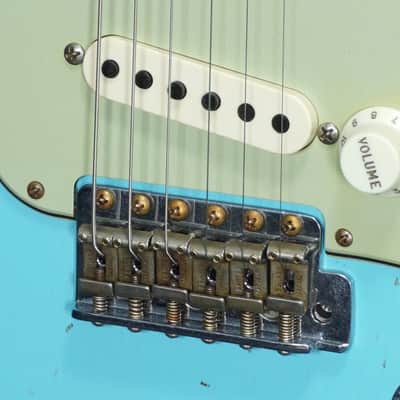 FENDER CUSTOM SHOP Limited Edition 1960 Stratocaster Relic -2022- Faded Daphne Blue [CZ561617] (05/11) image 5