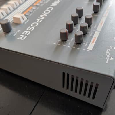E-licktronic E-licktronic Nava 909 with very rare gray case image 4