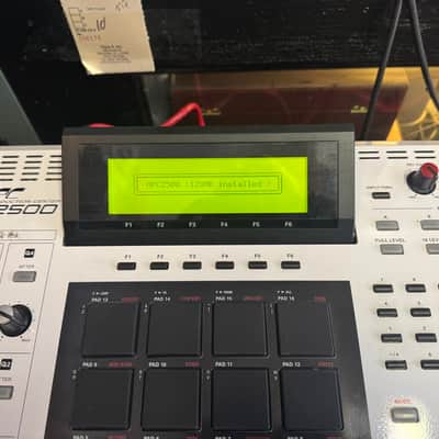 AKAI MPC 2500 LIMITED EDITION - WHITE HD Drive 120G/CD/128MEG //drum pads/sampler //ARMENS// image 3