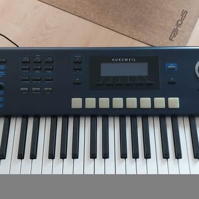 Kurzweil PC3A6 61-Key Digital Workstation Synthesizer 2010s - Black image 2