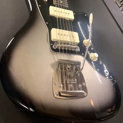 Fender Limited Edition American Professional Jazzmaster with Ebony Fretboard 2017 - Silverburst image 3