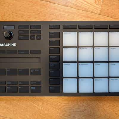 Native Instruments MASCHINE MIKRO 3本体 Native Instruments