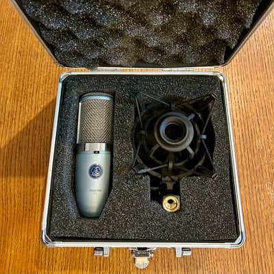 AKG Perception 420 2010s - Silver image 1