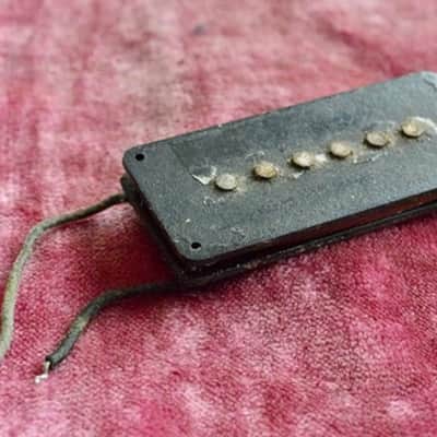 Vintage 1959 Fender PRE-CBS Jazzmaster Black Bobbin Pickup North Facing Magnet image 5