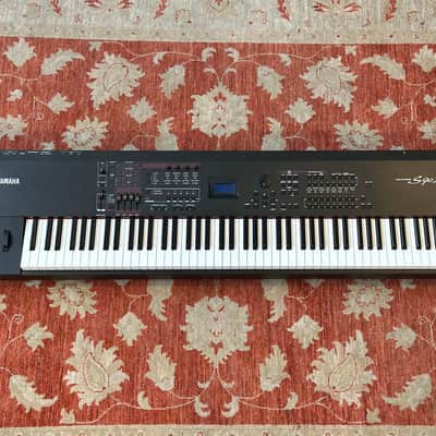 YAMAHA S90 XS 88-Key Synthesizer Stage Piano
