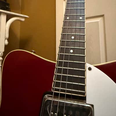 1966–67 Martin GT-75 Burgundy finish.  Comes/w Carrying case– All Original w/ DeArmond Pickups & Bigsby image 9