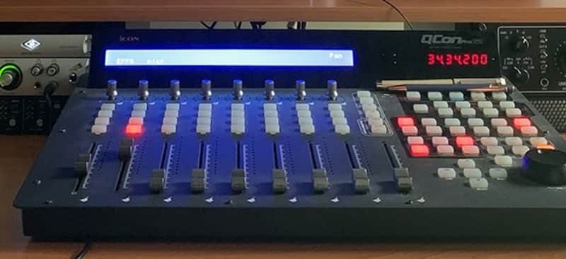 Icon QCon Pro G2 DAW Controller - Black image 1