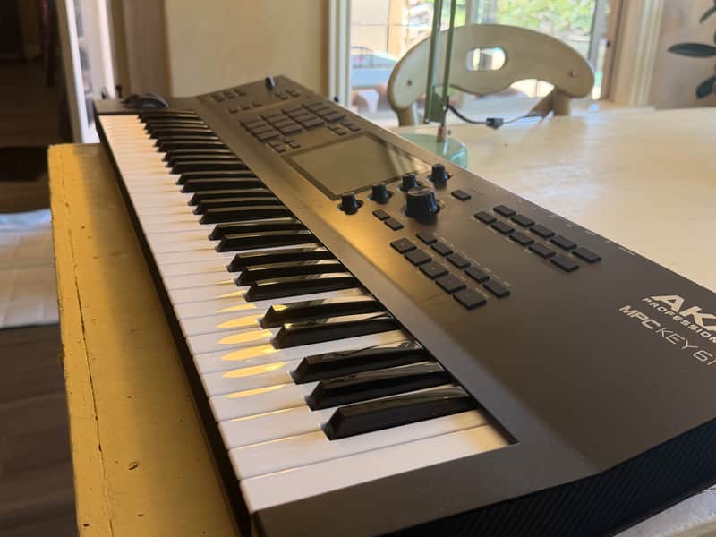 Akai MPC Key 61 Standalone Workstation Synthesizer 2022 - Present - Black image 1