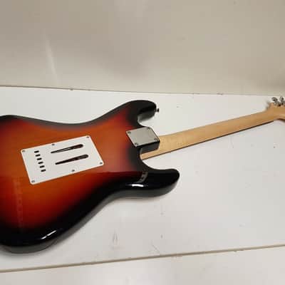 SQUIER by FENDER STRATOCASTER LEFTHAND image 7
