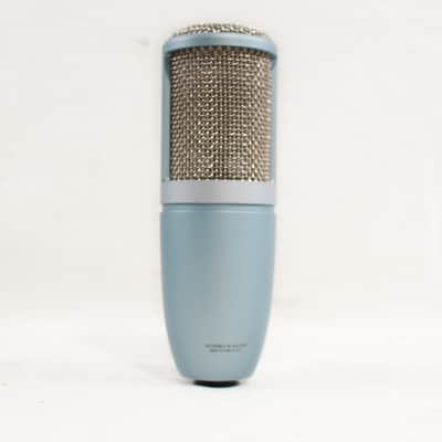 AKG Perception 220 Condenser Microphone w/ Shock Mount & Case image 4