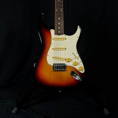 Fender MIJ Stratocaster XII-3 Tone Sunburst 2004-2005 image 1