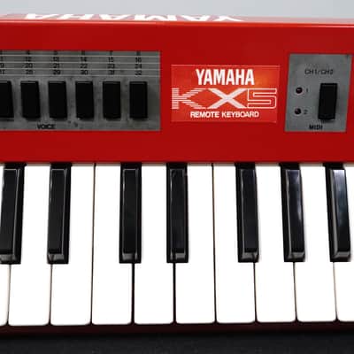 Yamaha KX5 Vintage MIDI Remote Keyboard Controller Keytar W/ Hard Case image 6
