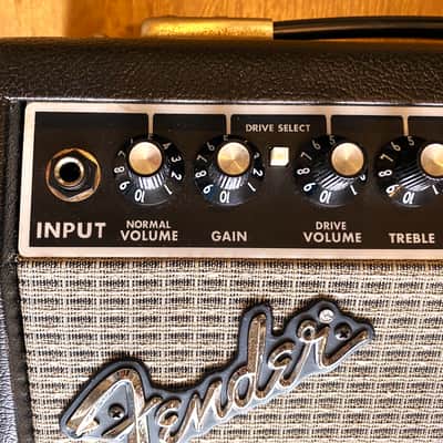 Fender Frontman 15G BlackFace Tone Combo Amplifier! 15-watt 2-Channel Guitar Amp! image 4