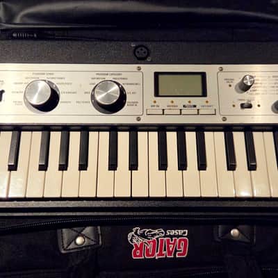 Korg MicroKORG XL 37-Key Synthesizer/Vocoder 2010s - Black