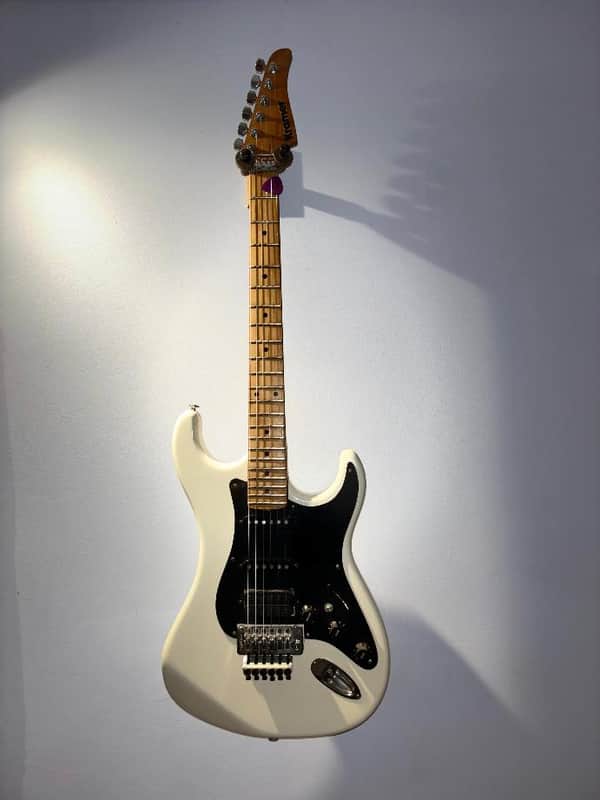 Kramer Pacer Deluxe with Maple Fretboard 1983 - 1987 - White image 1