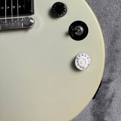 Epiphone Special Model Electric Guitar – Worn White – Excellent Condition image 3