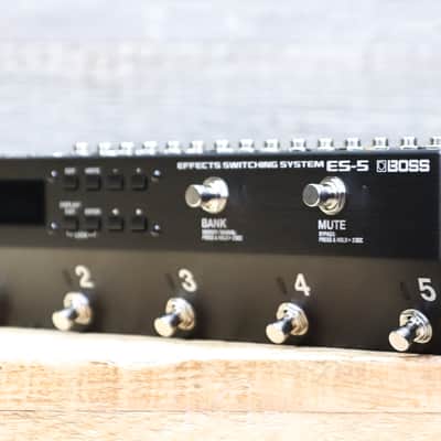 Boss ES-5 Effects Switching System Five-Loop Programmable Switching System w/Box Bild 2