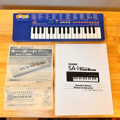 Ultra Rare Casio SA-1S Sanrio Winter Campaign 1989 Japanese Domestic PCM Synthesizer Keyboard - Blue