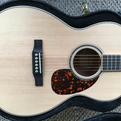 Larrivee 000-40 Mahogany OOO 12 fret image 3