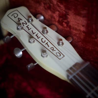 Rare Vintage 1960 Danelectro 6037 DC-3 Deluxe Triple Pickup Shorthorn Dark Walnut w/ OHSC image 4