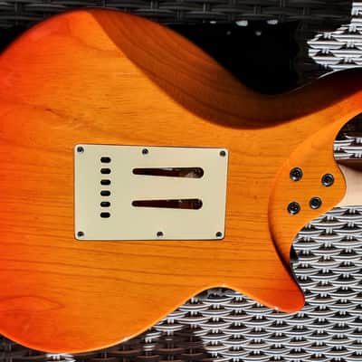LAG New Vintage Jet JV500LH Left Handed (DiMarzio/Wilkinson/Locking auto-trim tuners) + Gigbag image 4