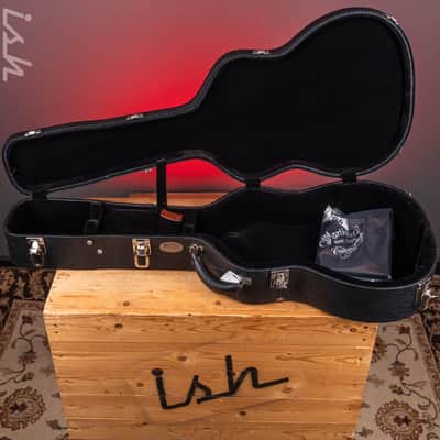 Martin Custom Shop OM Hardshell Case image 2