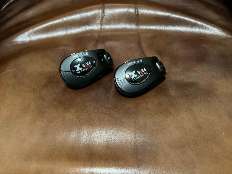 Xvive U2 Wireless Guitar System 2010s - Black image 1
