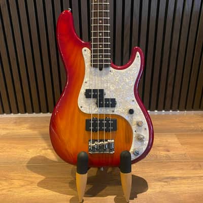 Fender American Deluxe Precision Bass 2003 - Cherryburst image 2