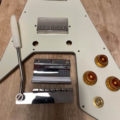 Gibson Custom Shop '67 Flying V Reissue pickups with Maestro Vibrola 2021 - Present - image 1
