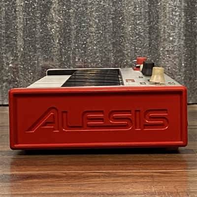 Alesis Micron Analog Modeling 37 Key Synthesizer Red Used image 3