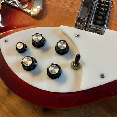 1998 Rickenbacker 330/12 - Fireglo - VIDEO image 6