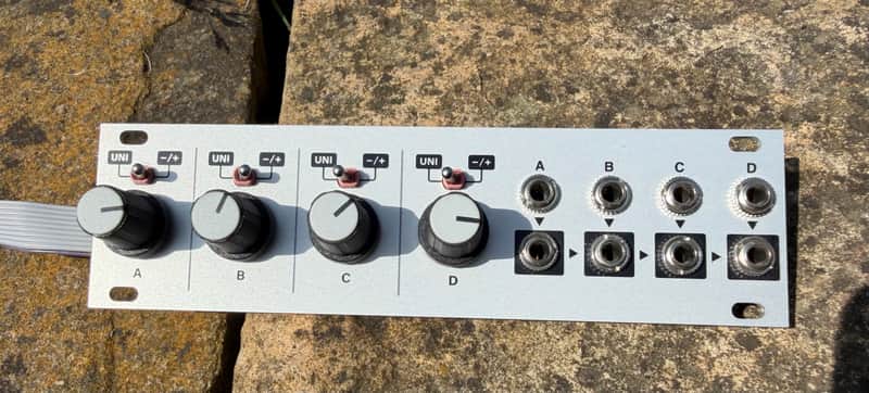 Intellijel Quadratt 1U Quad Attenuator Eurorack Synth Module 2016 - 2017 - White image 1