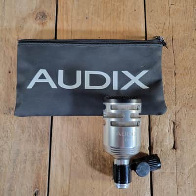 Audix D6 Silver Kick Drum Microphone w/ Clip & Bag image 7