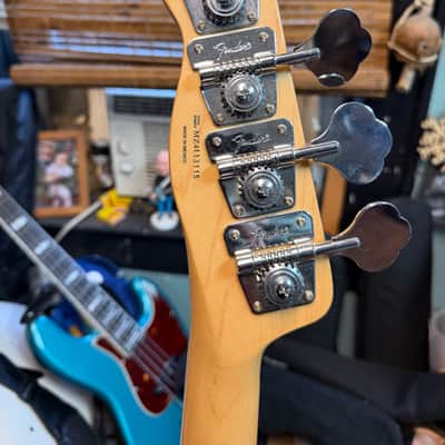 Fender Mike Dirnt Artist Series Signature Precision Bass 2004 - 2014 - Vintage White image 6