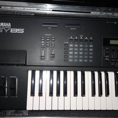 Yamaha Sy-85 Synth 1992 Black