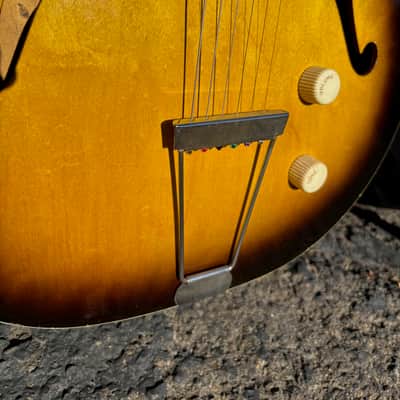 Harmony Rocket H53 DeArmond Pickup 1961 - Nitro Cellulose Lacquer Sunburst image 11