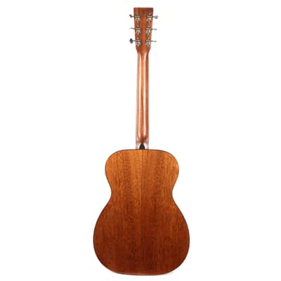 Martin Standard Series 00-18 Acoustic Guitar Natural image 3