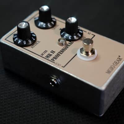 Mojo Gear Professional MkII Tone Bender Effect Pedalreplica with AC125 germanium transistors image 2