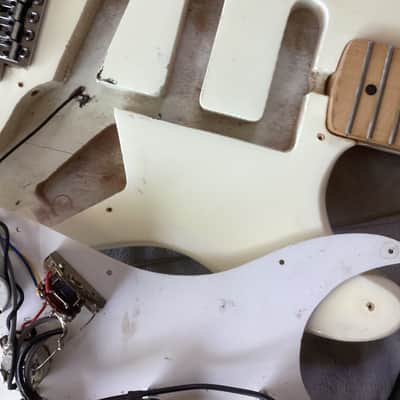 Ibanez 2375-W S-Style Guitar early 70’s White image 11