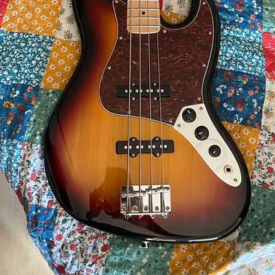 Squier Affinity Jazz Bass with Maple Fretboard 2020 - Present - 3-Color Sunburst image 1