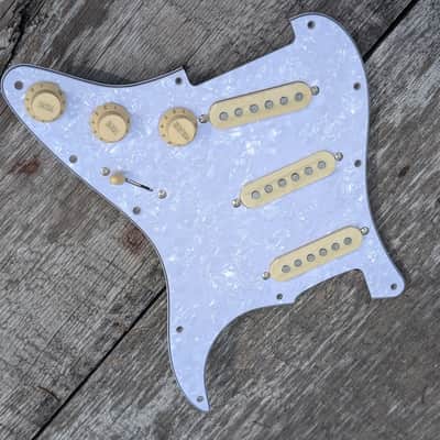 Pearloid WHITE - Cream Hot Texas Blues loaded alnico V SSS Stagger Poles pickguard complete kit wired. image 5