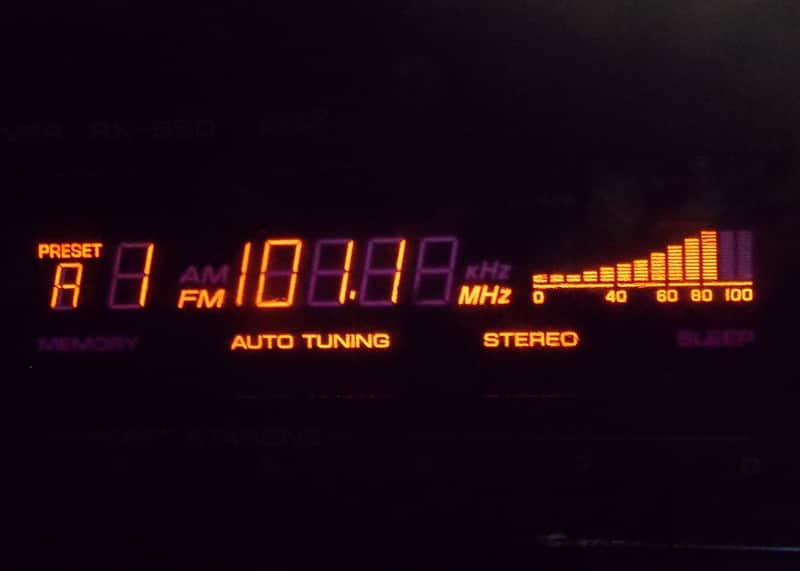 Yamaha RX-550 vintage stereo receveir with phono input and remote