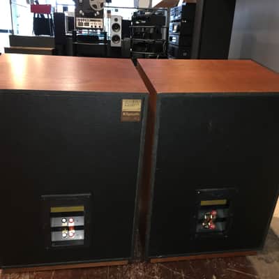 Klipsch Heresy III Floor Standing Speakers  (Cherry Wood) image 10