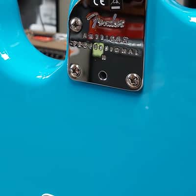 Fender American Professional II Stratocaster with Rosewood Fretboard 2021 Miami Blue image 6