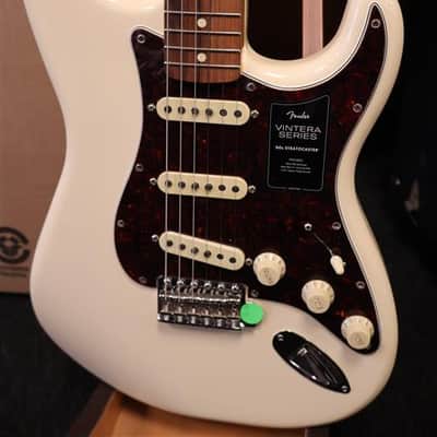 Fender Limited Edition Vintera '60s Stratocaster Olympic White (Used) image 2