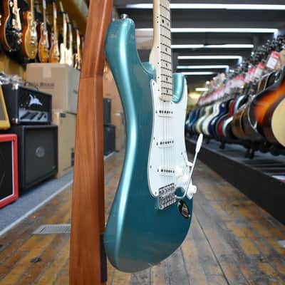Fender Custom Shop 1968 Stratocaster Deluxe Closet Classic Electric Guitar 2024 Aged Green Teal Metallic w/Hard Case image 2